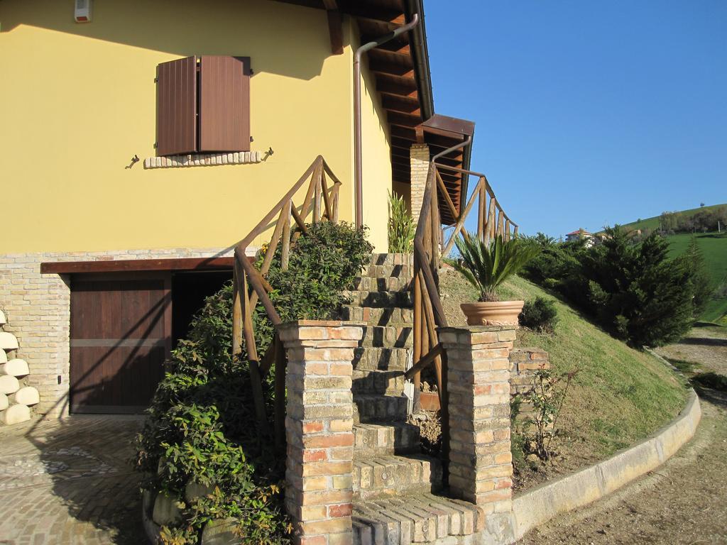 Agriturismo Tenuta Santa Maria Notaresco Exterior foto